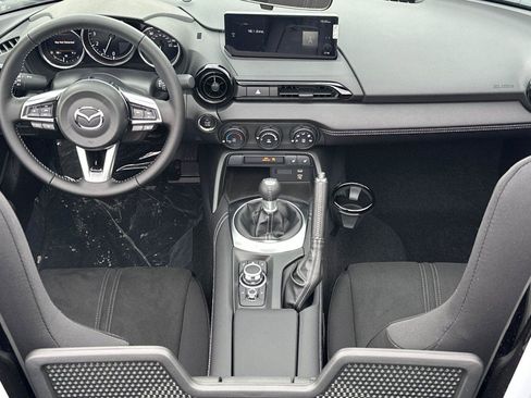 New 2025 MAZDA MX-5 Miata Club image 15