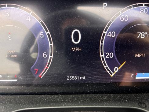 Used 2023 Jeep Grand Cherokee L Laredo AWD/4WD image 8