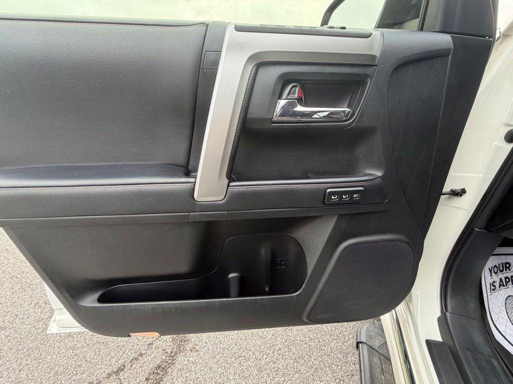 Used 2023 Toyota 4Runner Limited AWD/4WD image 20