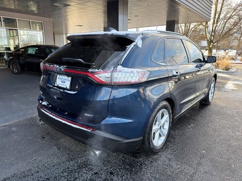 Used 2017 Ford Edge SE image 11
