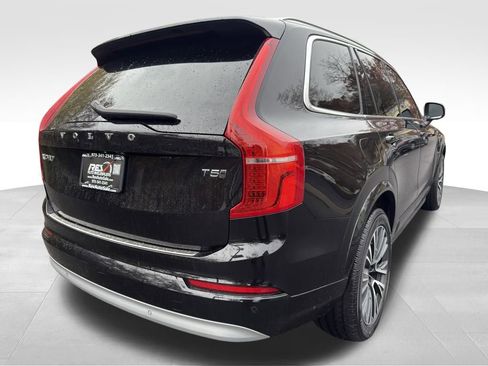 Used 2022 Volvo XC90 T5 Momentum w/ Climate Package image 6