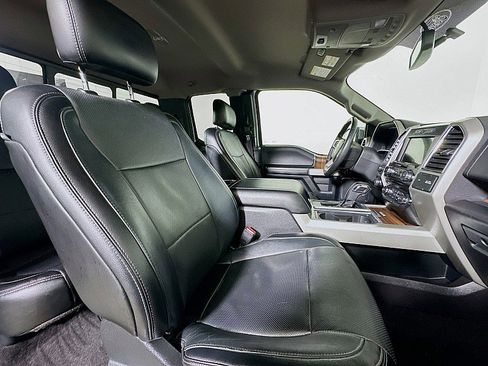 Used 2017 Ford F150 Lariat image 28