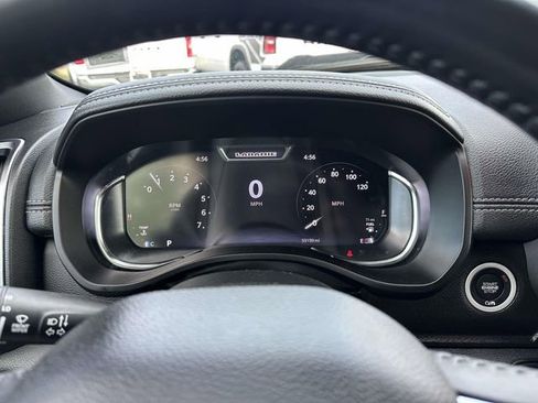 Used 2023 RAM 1500 Laramie AWD/4WD image 11