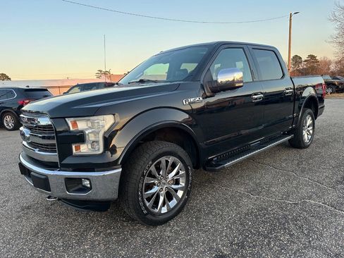 Used 2015 Ford F150 Lariat w/ Equipment Group 502A Luxury image 9