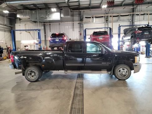 Used 2009 Chevrolet Silverado 3500 LTZ w/ LTZ Plus Package AWD/4WD image 8