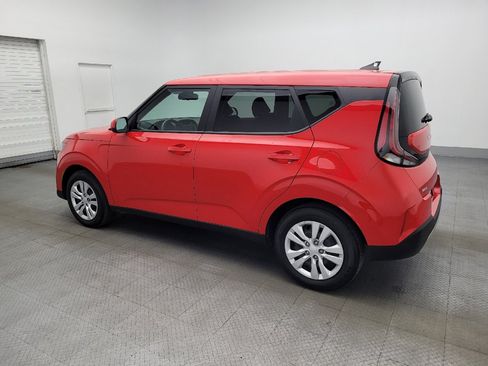 Used 2025 Kia Soul LX FWD image 3