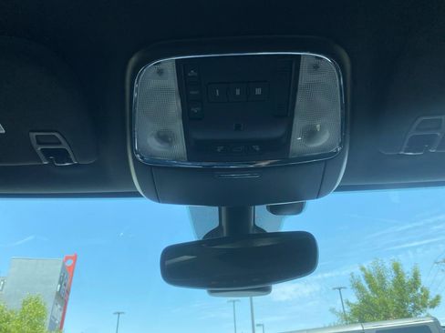 Used 2019 Jeep Grand Cherokee Altitude RWD image 28