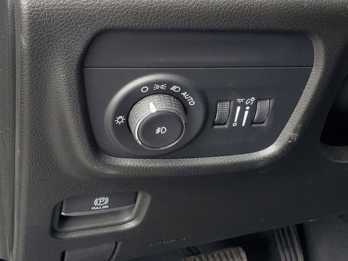 Used 2023 Jeep Grand Cherokee Overland AWD/4WD image 15