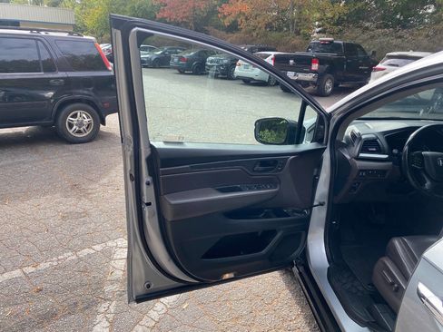 Used 2019 Honda Odyssey EX-L image 13