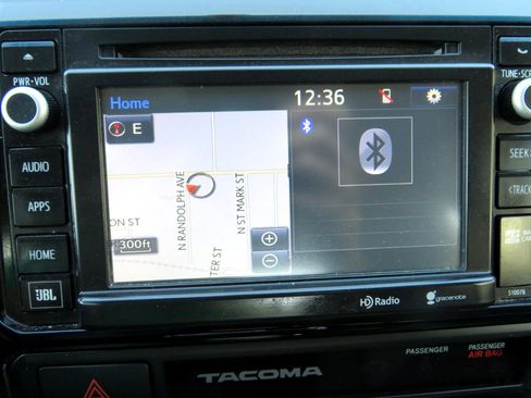 Used 2015 Toyota Tacoma TRD Pro image 24