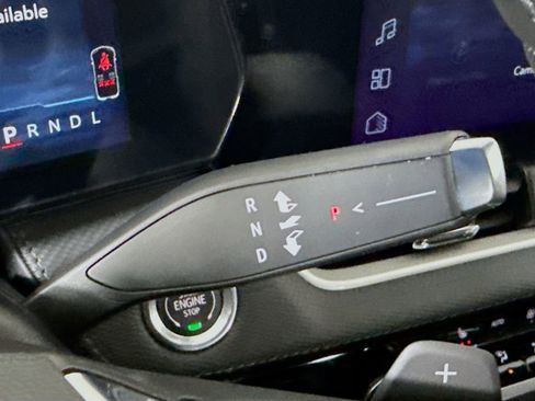 New 2026 Chevrolet Equinox LT w/ Convenience Package II AWD/4WD image 17
