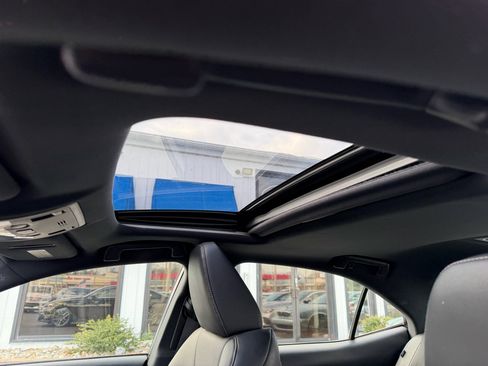 Used 2016 Lexus IS 350 AWD image 21