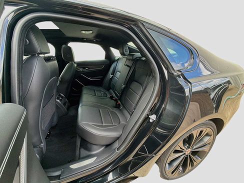 Certified 2023 Jaguar XF R-Dynamic SE AWD/4WD image 16