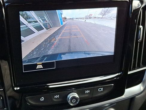 Used 2023 Chevrolet Traverse LT image 20