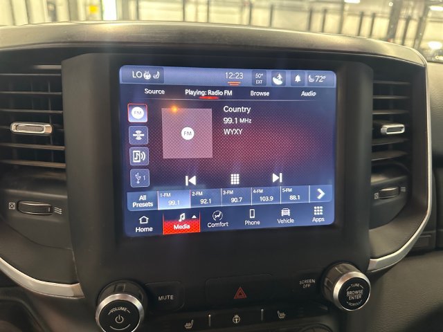 Used 2022 RAM 1500 Big Horn AWD/4WD image 29