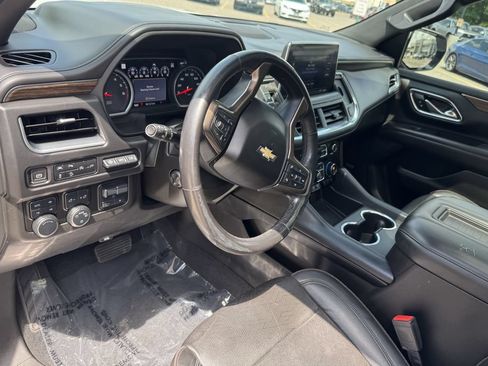 Used 2021 Chevrolet Tahoe High Country w/ Premium Package AWD/4WD image 17