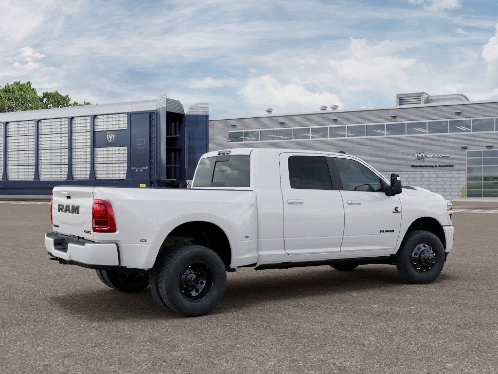 New 2027 RAM 3500 Laramie AWD/4WD image 4