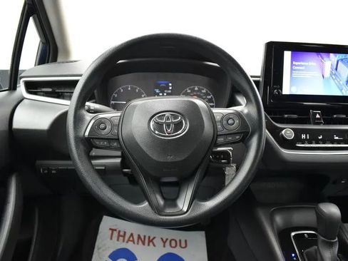 Used 2025 Toyota Corolla LE image 19