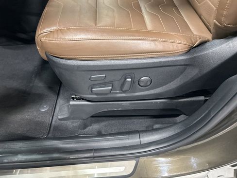 Used 2022 Kia Telluride SX w/ SX Prestige Package AWD/4WD image 12