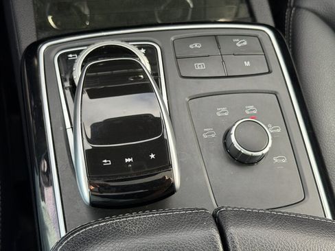 Used 2017 Mercedes-Benz GLS 450 4MATIC image 27