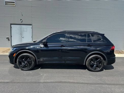 Certified 2024 Volkswagen Tiguan SE R-Line AWD/4WD image 6