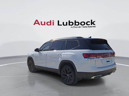 Used 2024 Volkswagen Atlas SE FWD image 6