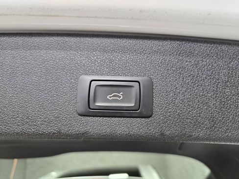 Used 2017 Audi Q5 2.0T Premium Plus w/ Technology Package image 48