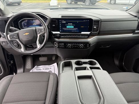 Used 2025 Chevrolet Silverado 1500 LT RWD image 15