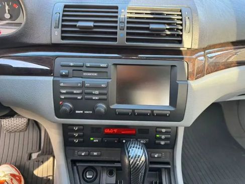 Used 2000 BMW 328i 328i Sedan 4D image 9