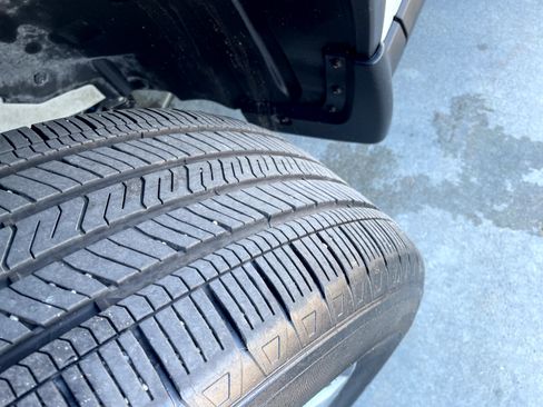 Used 2024 Honda Pilot EX-L image 7