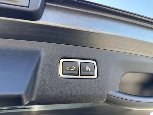 Used 2021 Kia Sorento EX image 9