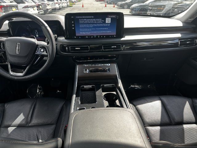 Certified 2025 Lincoln Aviator Reserve w/ Illumination Package AWD/4WD image 15