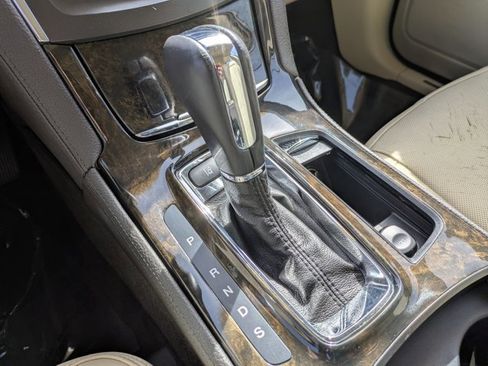 Used 2014 Lincoln MKS w/ Equipment Group 101A image 13