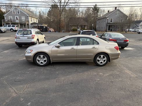 Used 2005 Acura RL image 2