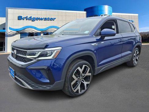 Used 2022 Volkswagen Taos SEL AWD/4WD image 3