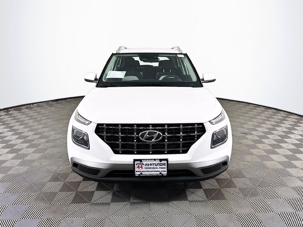 Used 2025 Hyundai Venue SEL FWD image 11