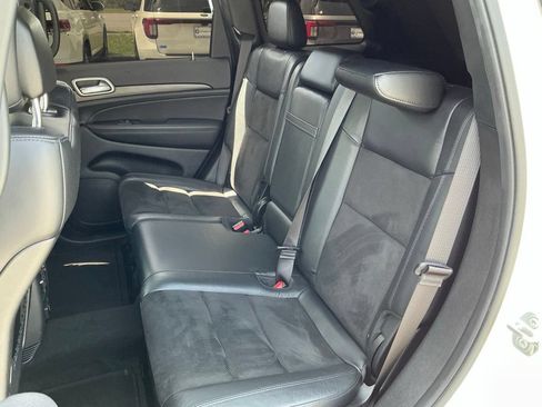 Used 2022 Jeep Grand Cherokee Laredo X RWD image 26
