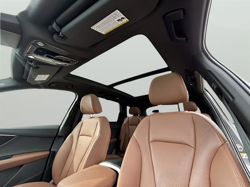 Used 2020 Audi Q7 3.0T Prestige image 15