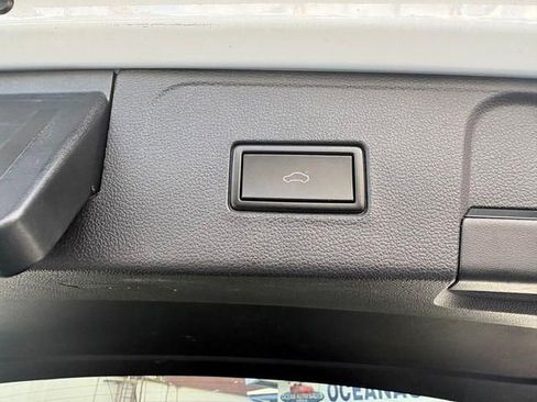 Used 2021 Volkswagen Atlas SE FWD image 19