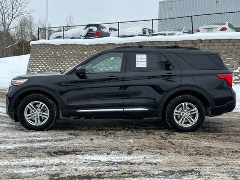 Certified 2022 Ford Explorer XLT w/ Equipment Group 202A image 43