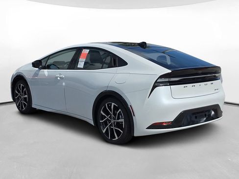New 2026 Toyota Prius Plug-In Hybrid FWD image 6