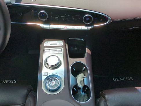 Certified 2022 Genesis GV70 2.5T w/ Advanced Package AWD/4WD image 15