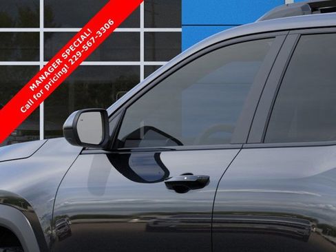 Used 2026 Chevrolet Equinox ACTIV w/ Convenience Package III image 12