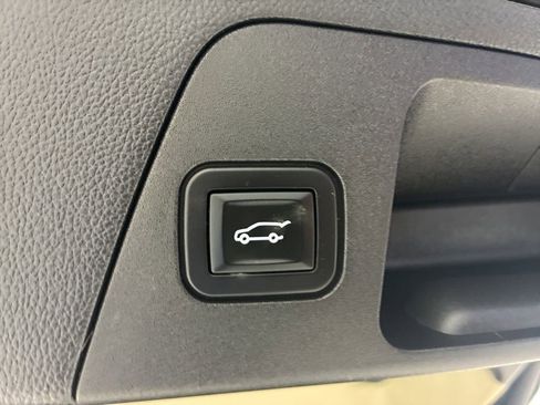 Used 2017 Buick Envision Essence AWD/4WD image 41