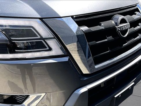 Used 2022 Nissan Armada SV w/ SV Appearance Package RWD image 30