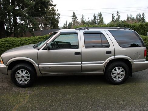 Used 2000 GMC Jimmy SLT w/ Underbody Shield Pkg image 12