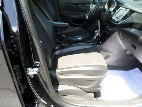 Used 2022 Buick Encore Preferred w/ Safety Package AWD/4WD image 2