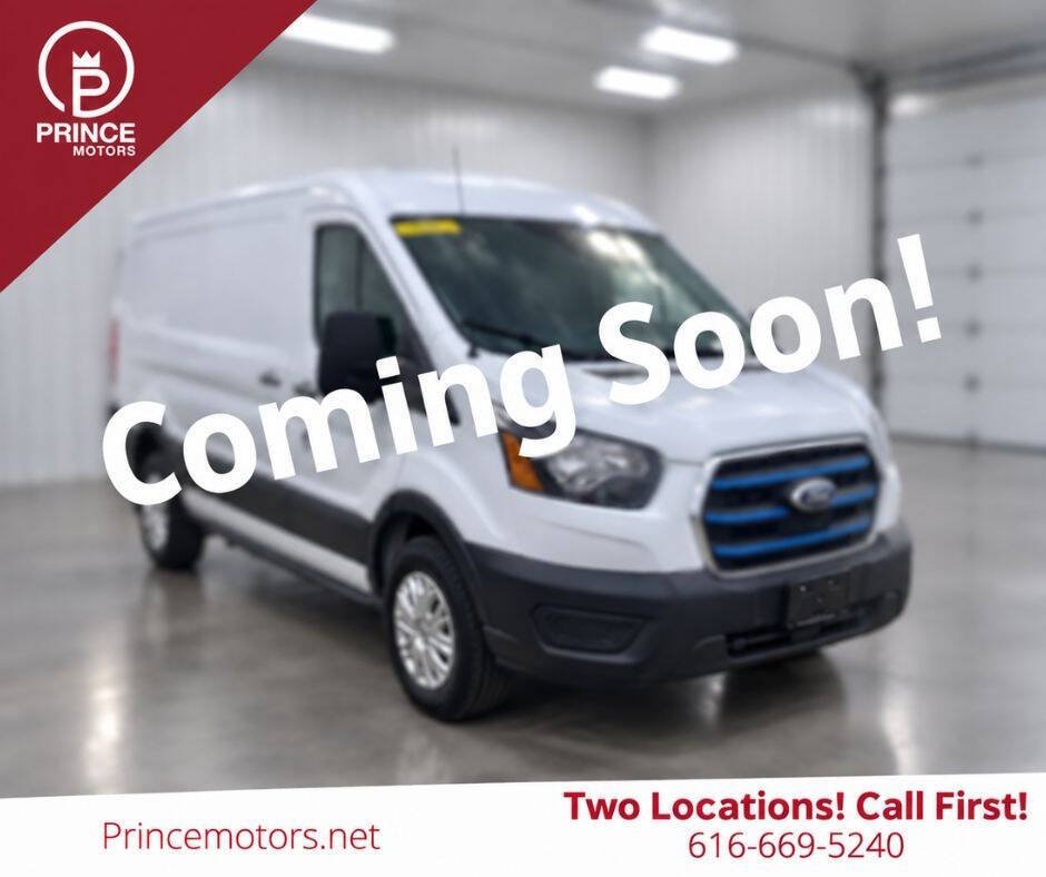 Used 2023 Ford E-Transit Medium Roof RWD image 1
