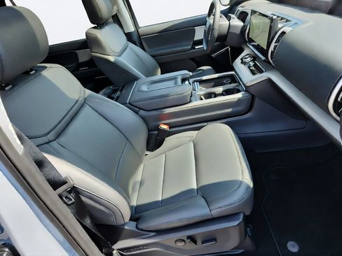 New 2026 Ford Expedition Active AWD/4WD image 28
