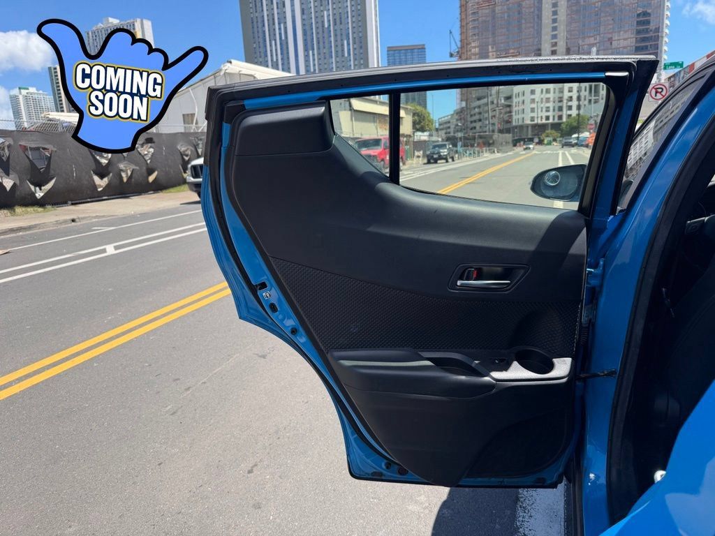 Used 2019 Toyota C-HR FWD image 9